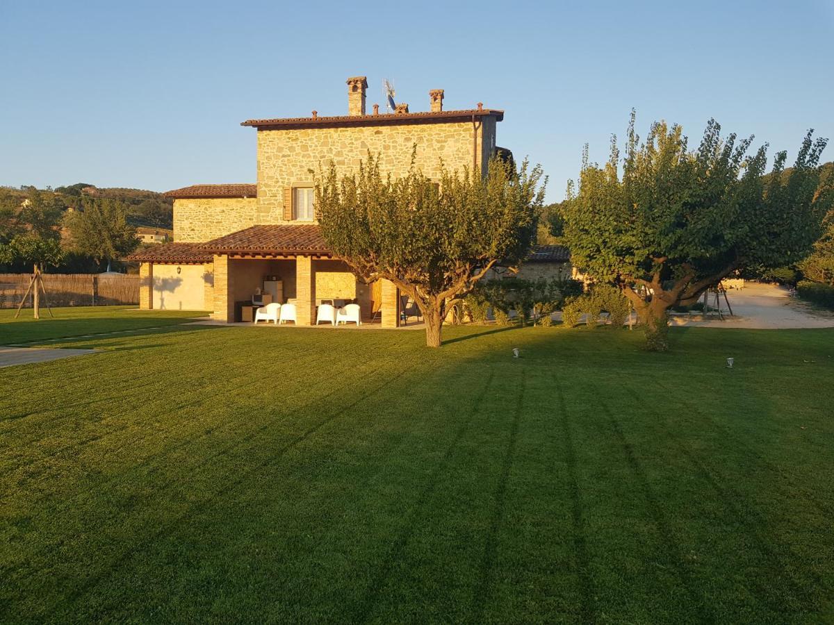 טודי Agriturismo Villa Al Piano מראה חיצוני תמונה
