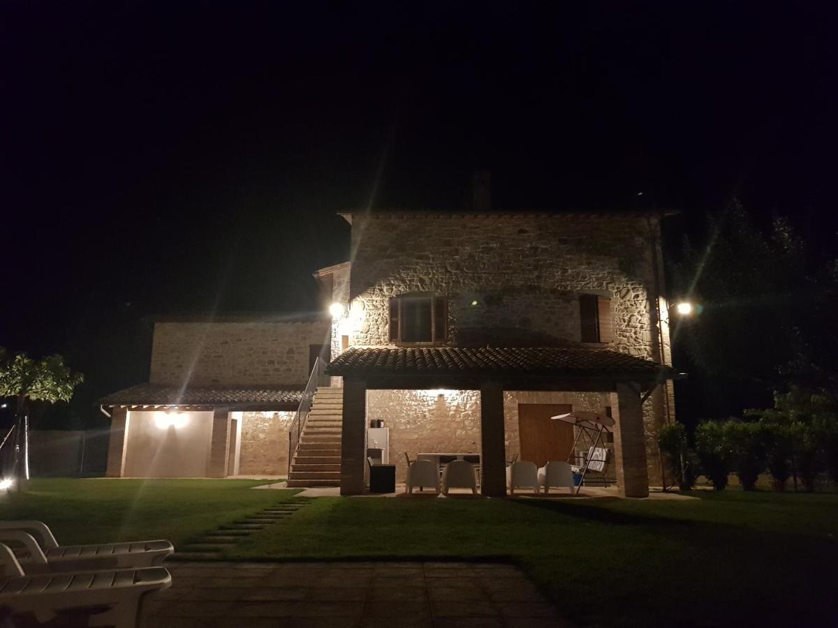 טודי Agriturismo Villa Al Piano מראה חיצוני תמונה