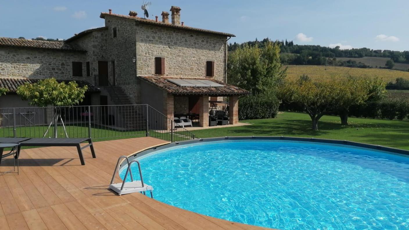 טודי Agriturismo Villa Al Piano מראה חיצוני תמונה