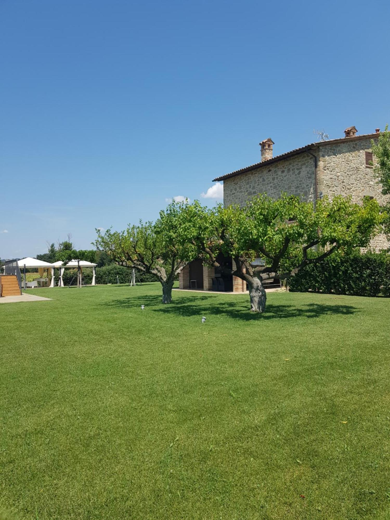 טודי Agriturismo Villa Al Piano מראה חיצוני תמונה