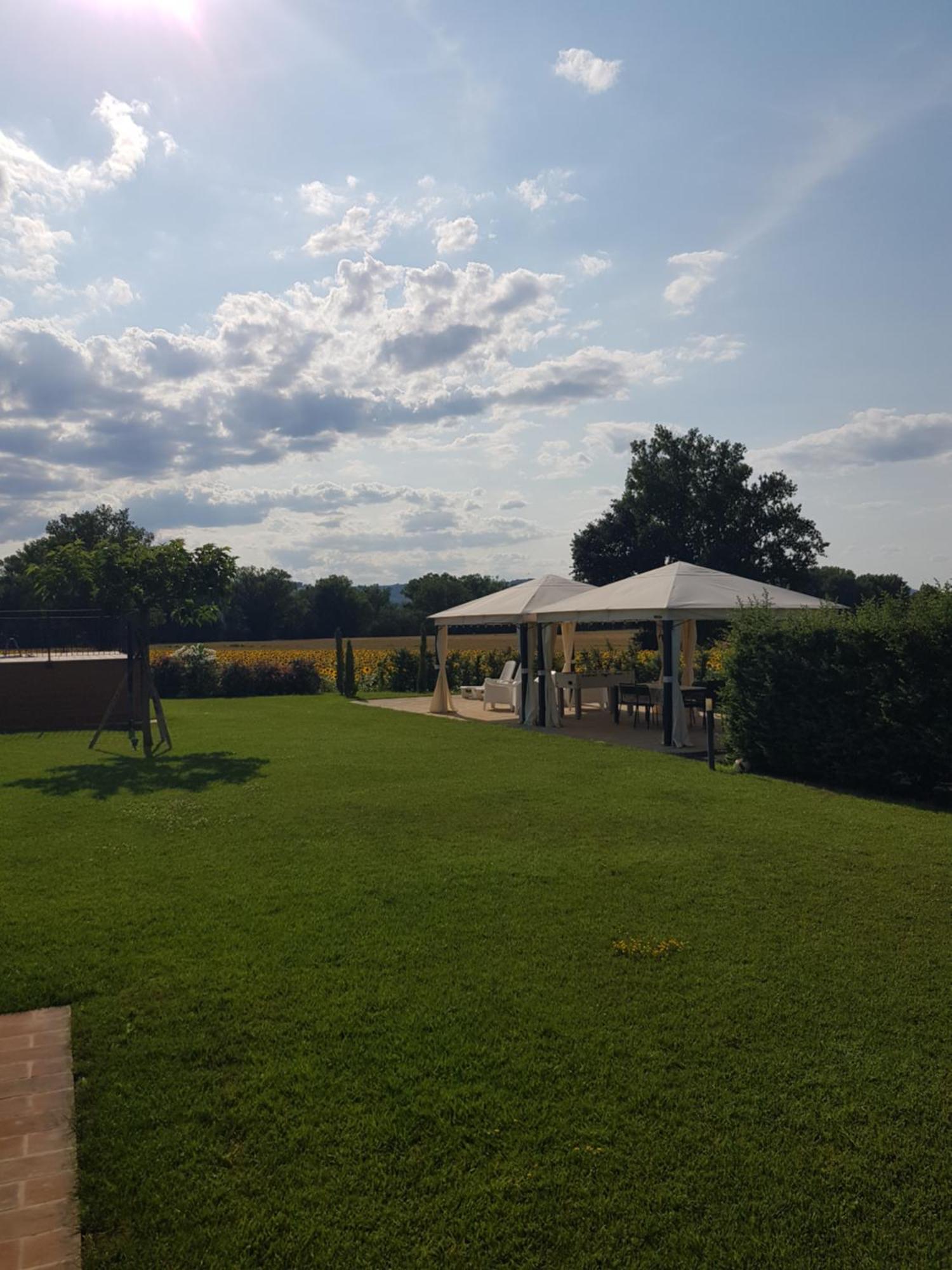 טודי Agriturismo Villa Al Piano מראה חיצוני תמונה