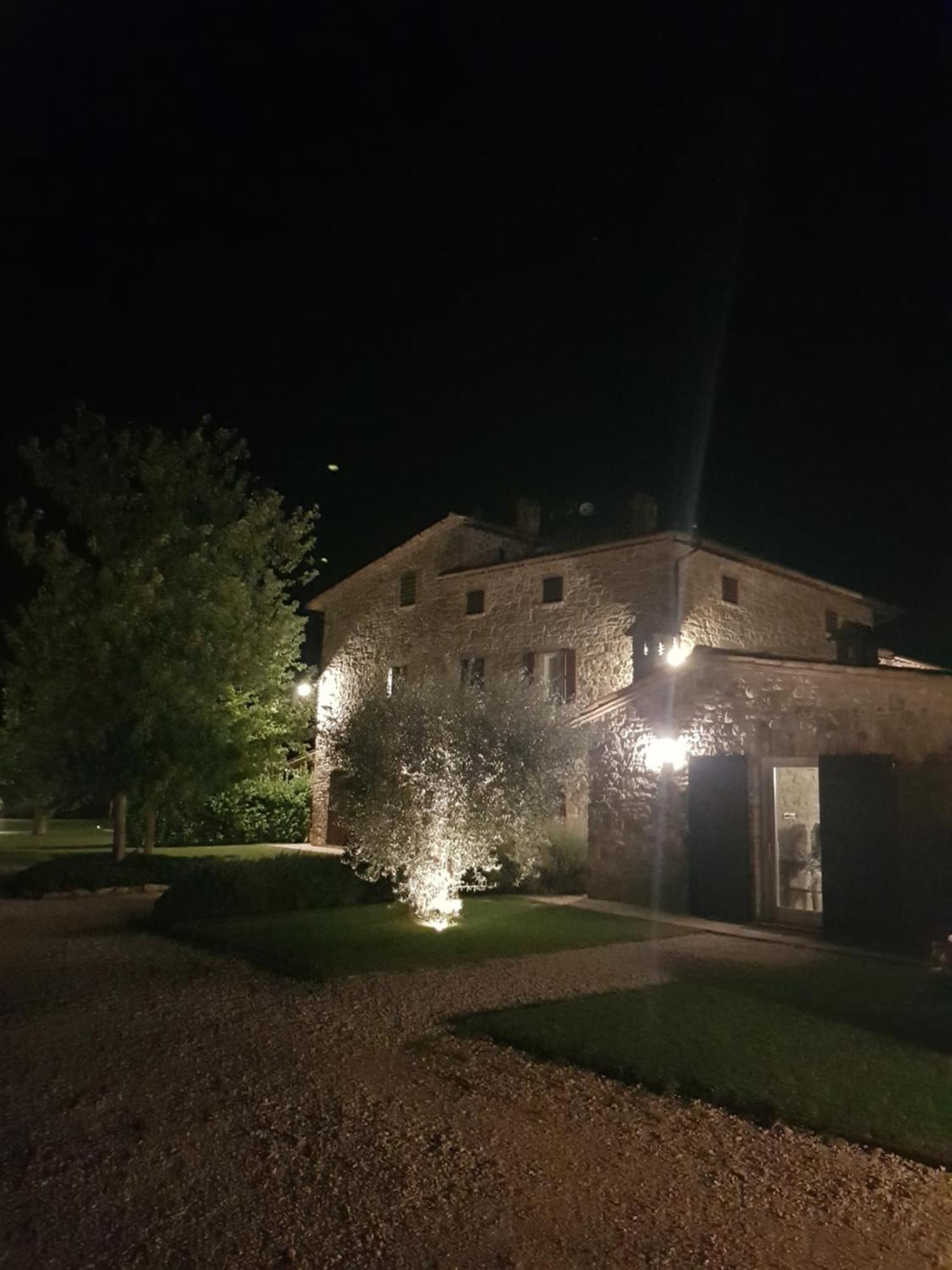 טודי Agriturismo Villa Al Piano מראה חיצוני תמונה