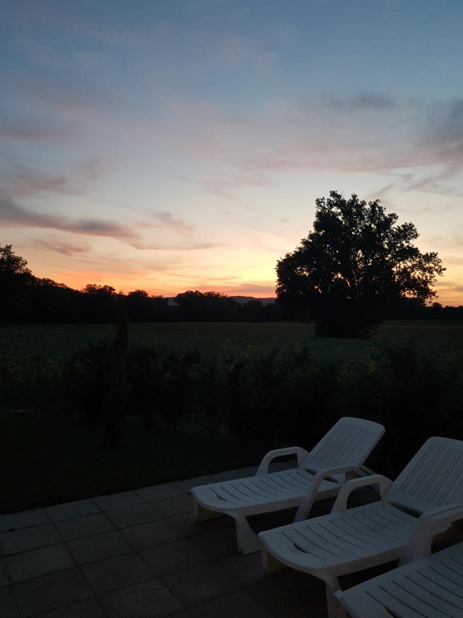 טודי Agriturismo Villa Al Piano מראה חיצוני תמונה