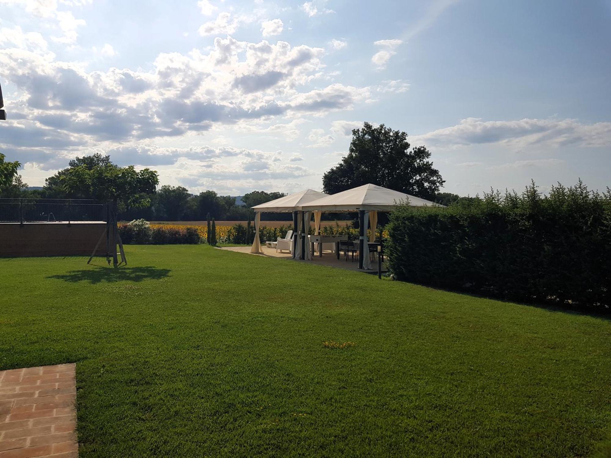 טודי Agriturismo Villa Al Piano מראה חיצוני תמונה